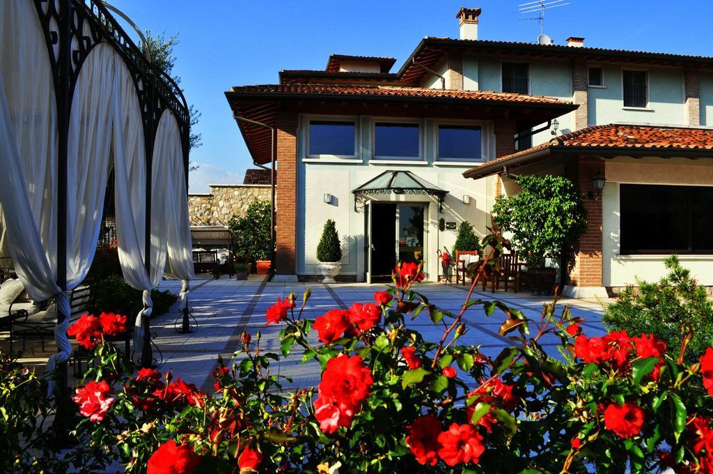 Hotel La Corte Bedizzole Екстериор снимка