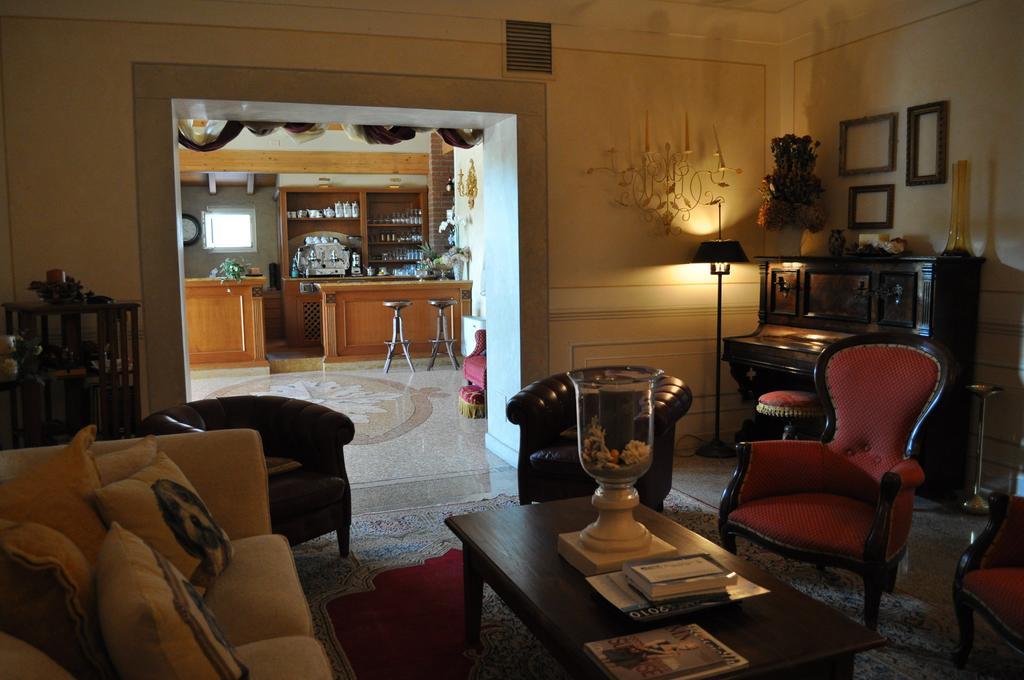 Hotel La Corte Bedizzole Екстериор снимка