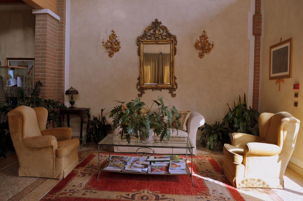 Hotel La Corte Bedizzole Екстериор снимка